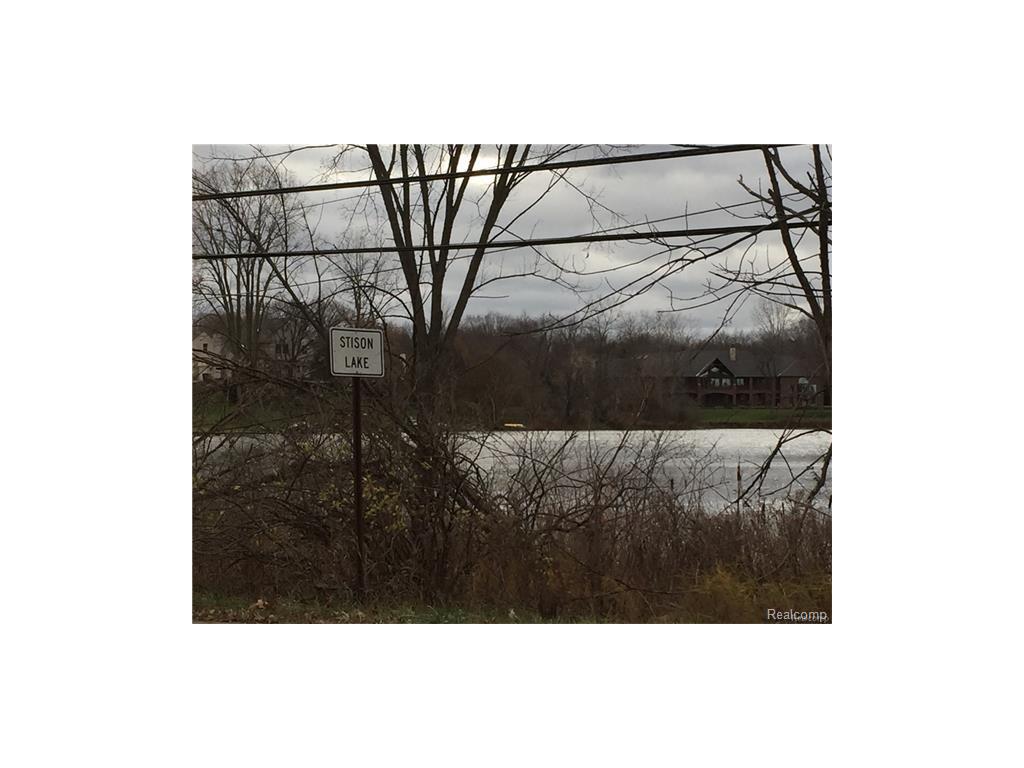 7632 Woodview