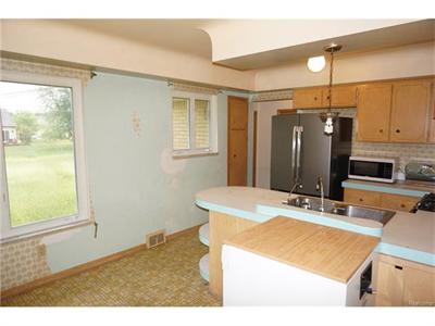 For Sale: 8093 Kenwick White Lake, MI 48386