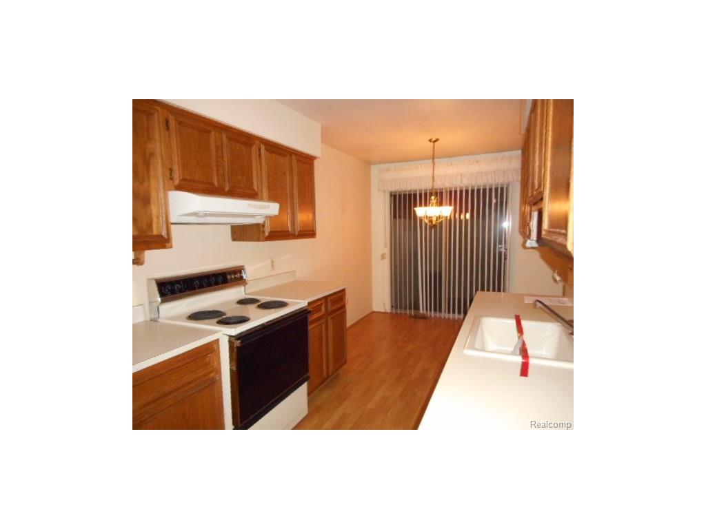 1501 Dover Hl N