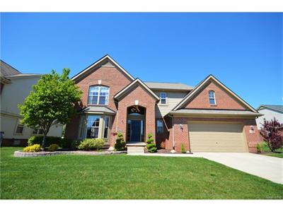For Sale: 1045 Grandview Walled Lake, MI 48390