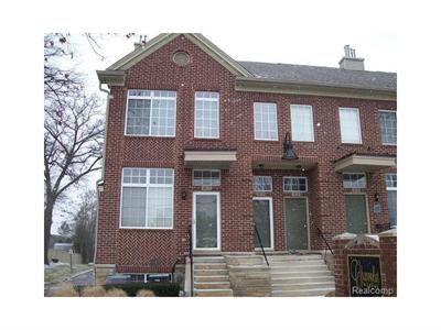 1422 Crimson Walled Lake, MI 48390