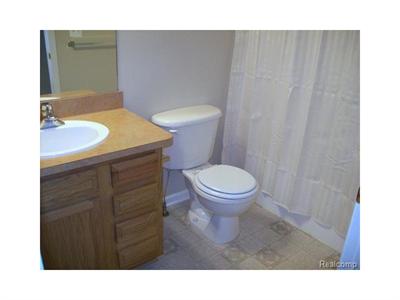 1422 Crimson Walled Lake, MI 48390
