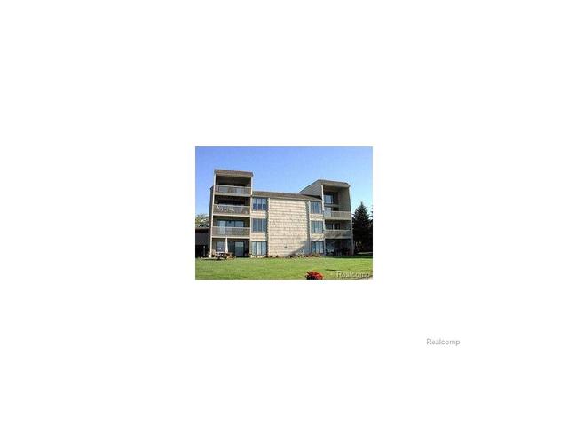2113 Maplehurst Dr
