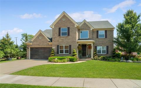 1565 Andover Cir