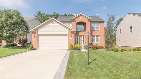 1565 Andover Cir