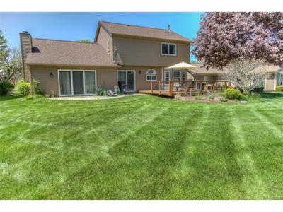 2310 Chief Wixom, MI 48393