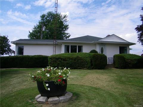 225 N Doran Rd