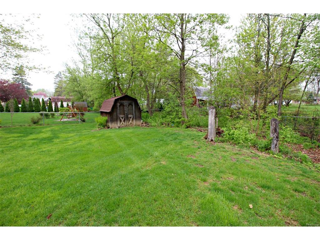 295 North Dr
