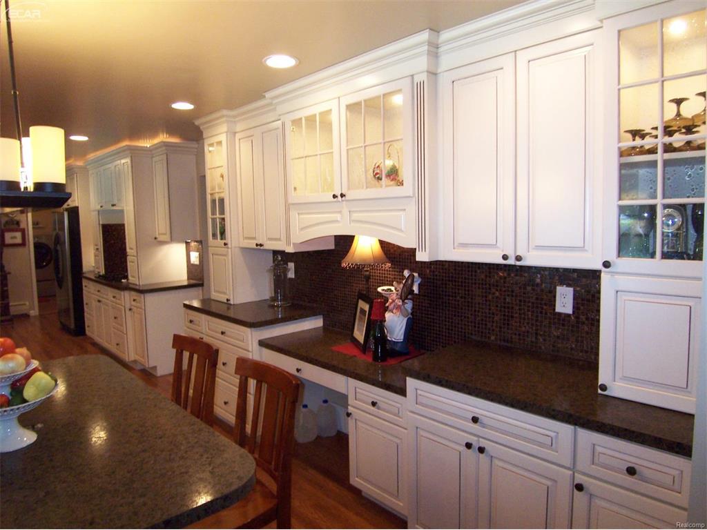 2295 Atlas Rd