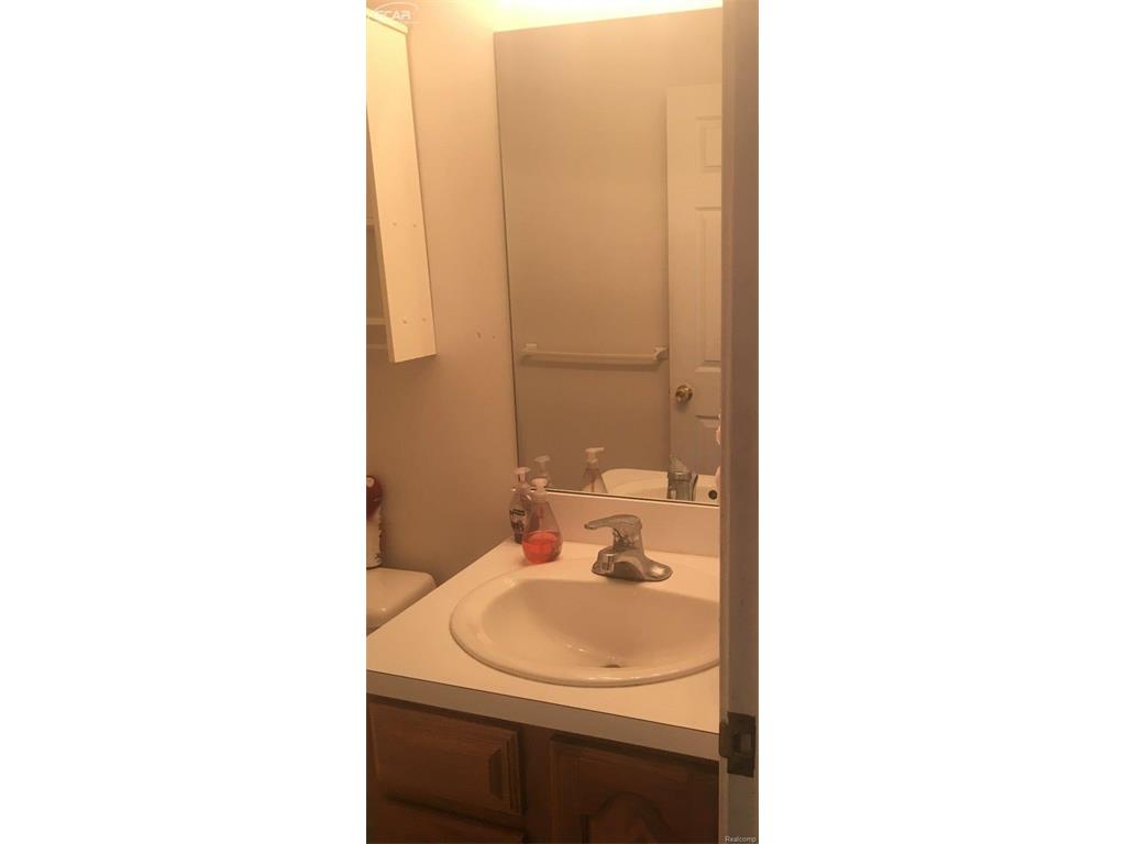 921 Worchester Dr