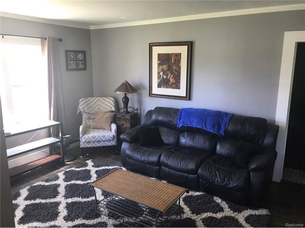307 Sunnyside Dr