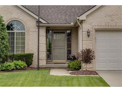 9212 Village Woods Crse, Grand Blanc MI 48439