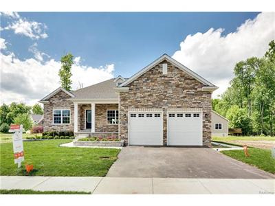 For Sale: 10224 Beacon Crse Grand Blanc, MI 48439