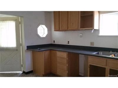 16523 Fish Lk Holly, MI 48442