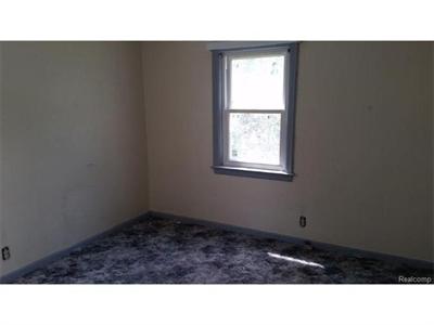 16523 Fish Lk Holly, MI 48442