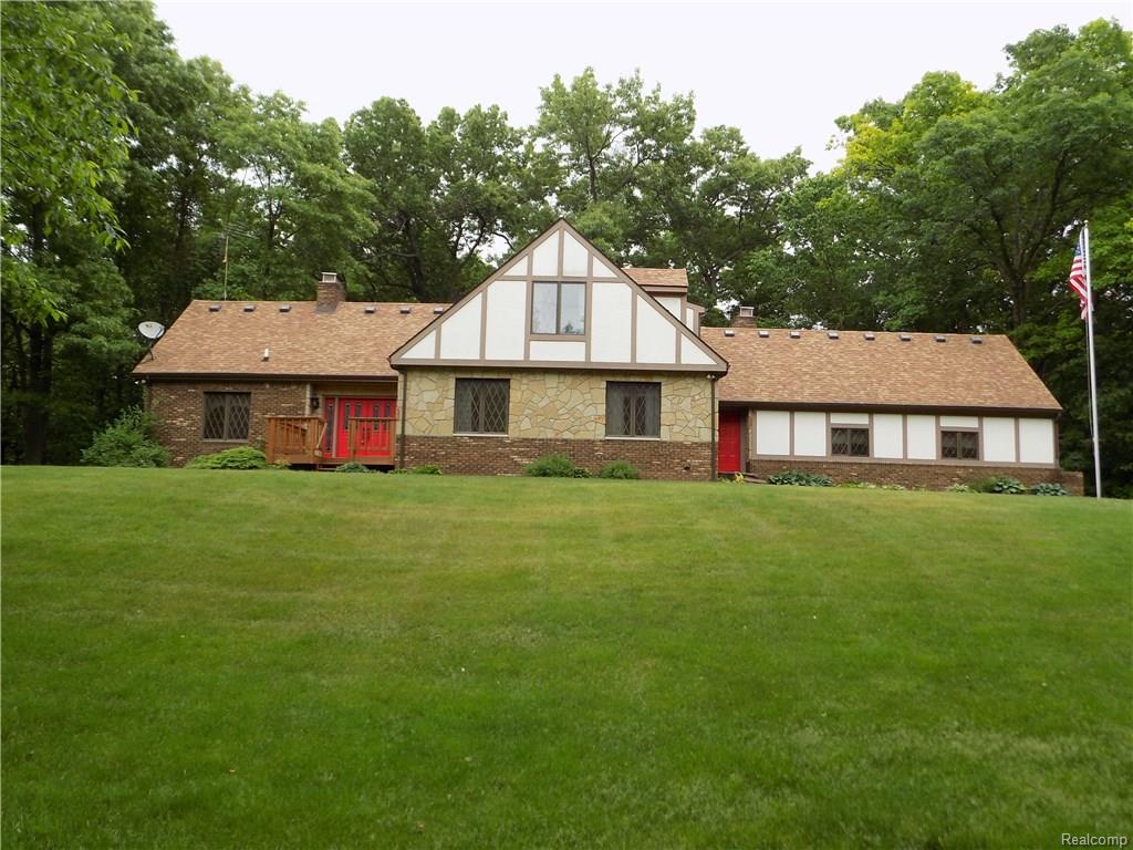 For Sale: 4650 Clyde Rd Holly, MI 48442