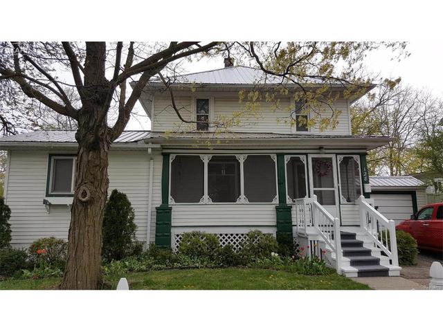 128 Fox St