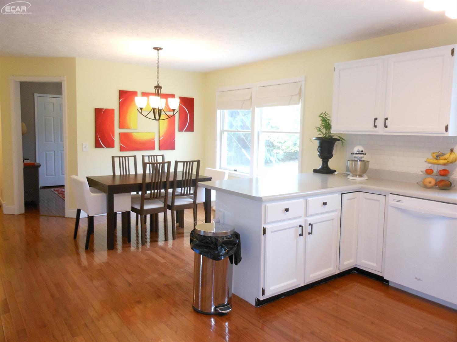 1440 Lake Nepessing Rd, Lapeer MI 48446