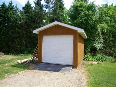 For Sale: 4110 Hunters Crk Metamora, MI 48455