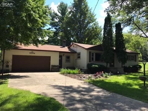 7175 Birchwood Dr