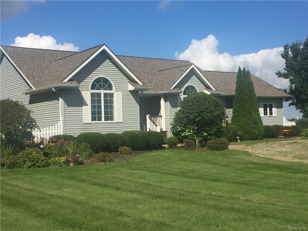 326 Leon Ln