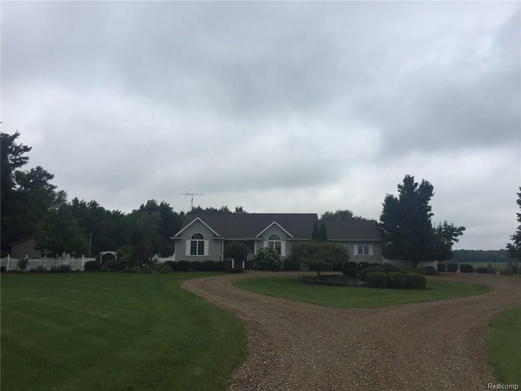 326 Leon Ln