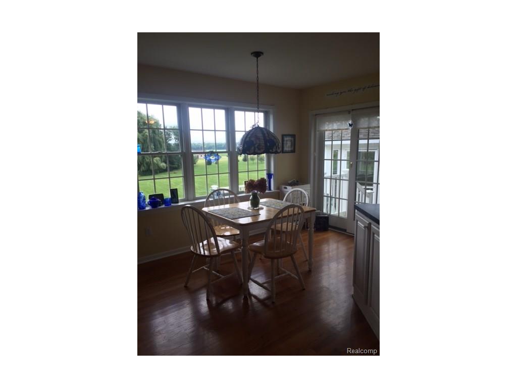 326 Leon Ln