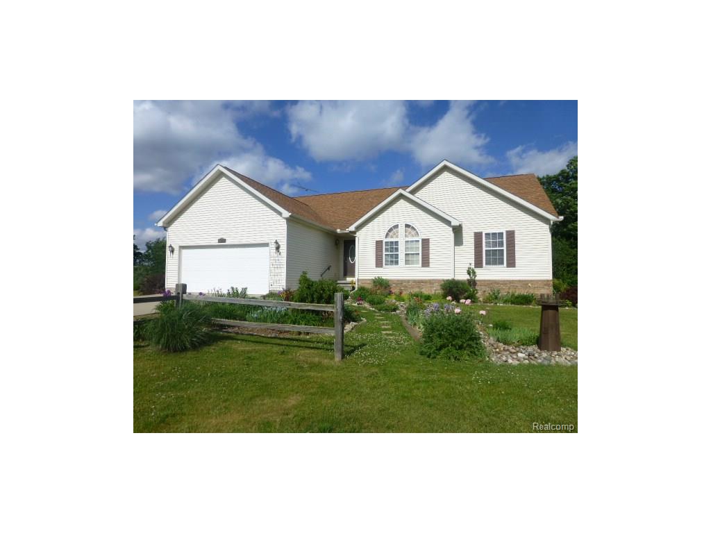 For Sale: 5878 Cobblestone Dr North Branch, MI 48461
