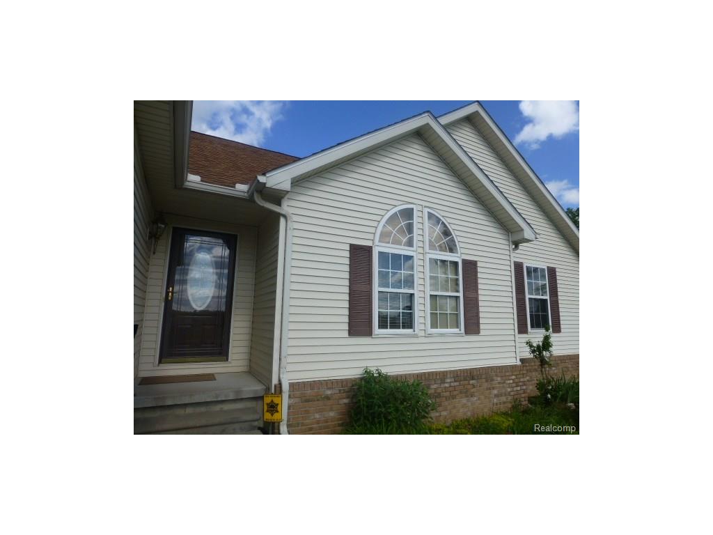 For Sale: 5878 Cobblestone Dr North Branch, MI 48461