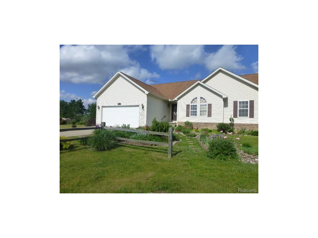 For Sale: 5878 Cobblestone Dr North Branch, MI 48461