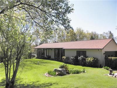 4900 Hummer Lk Ortonville, MI 48462