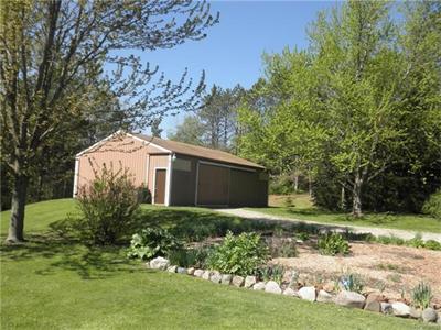 4900 Hummer Lk Ortonville, MI 48462