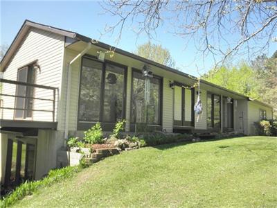 4900 Hummer Lk Ortonville, MI 48462