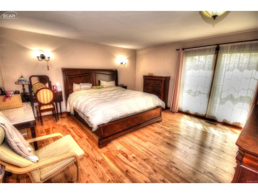 6449 Mccandlish