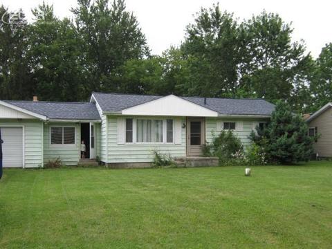 6036 Davison Rd