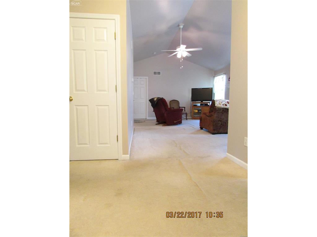 6040 Locust Trl