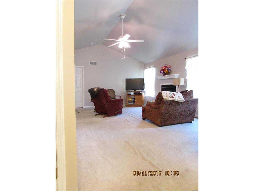 6040 Locust Trl
