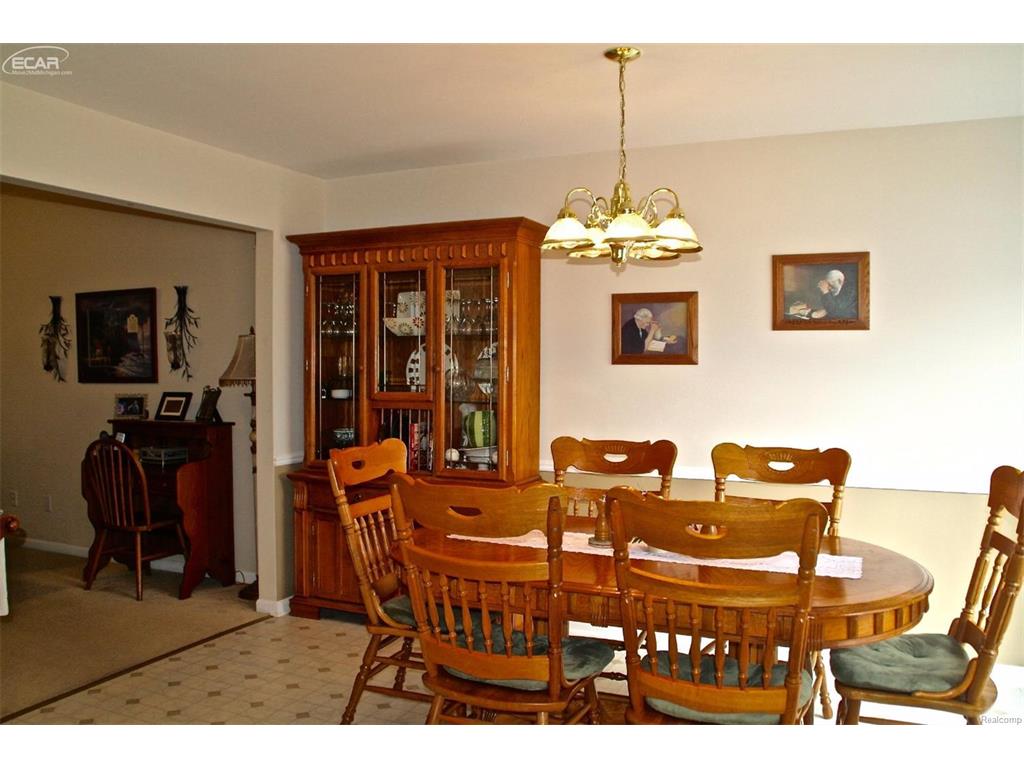 2273 Pear Tree Dr