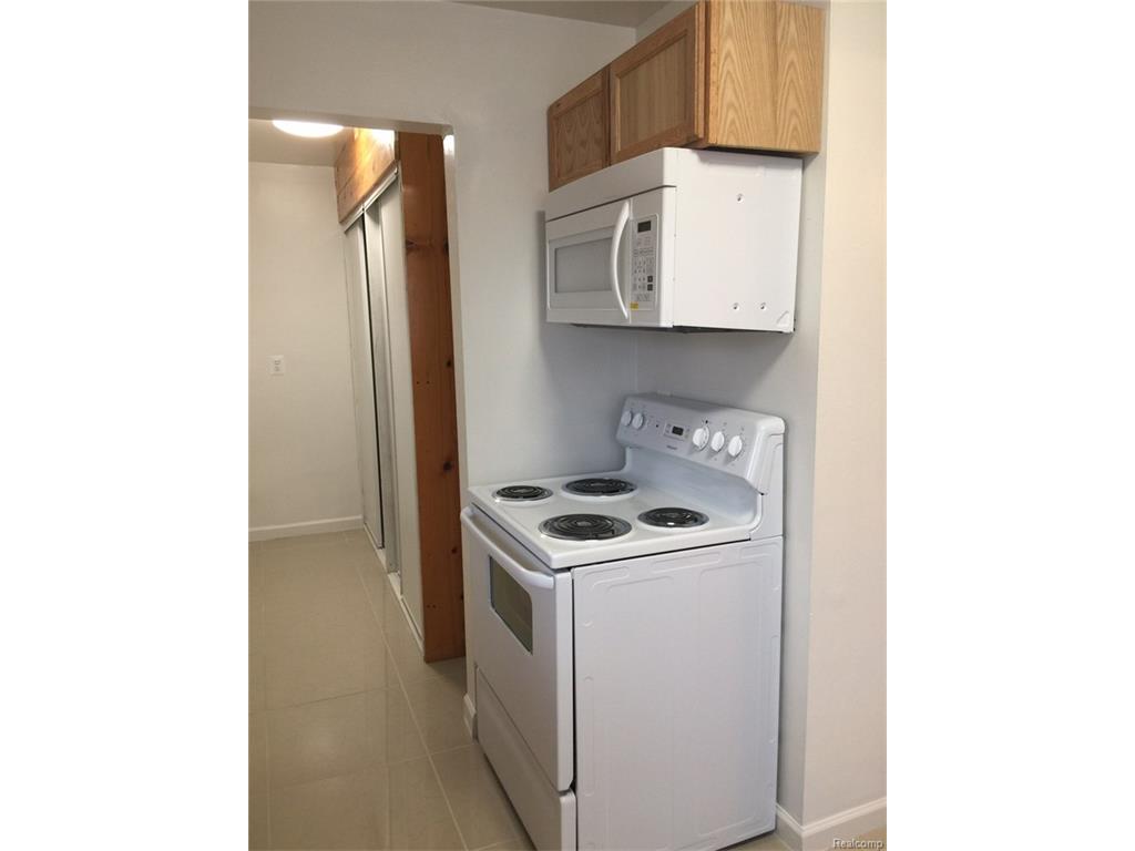 1501 Woodslea