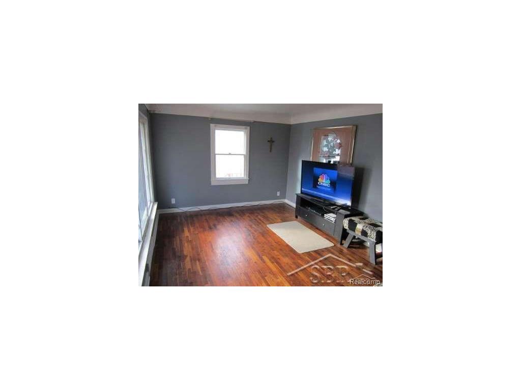 1519 Beech