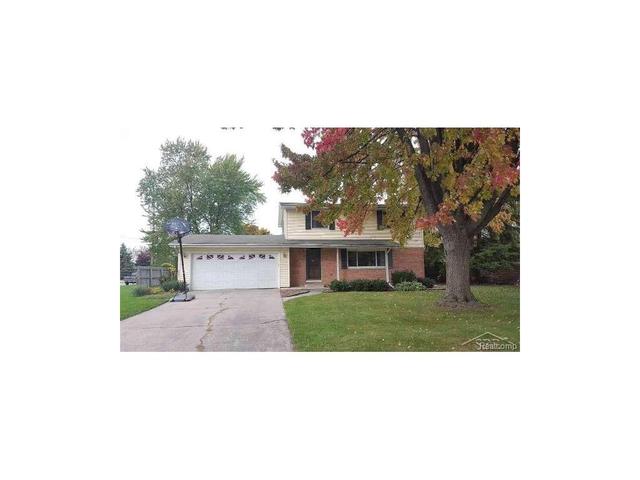 325 Ardussi Ave