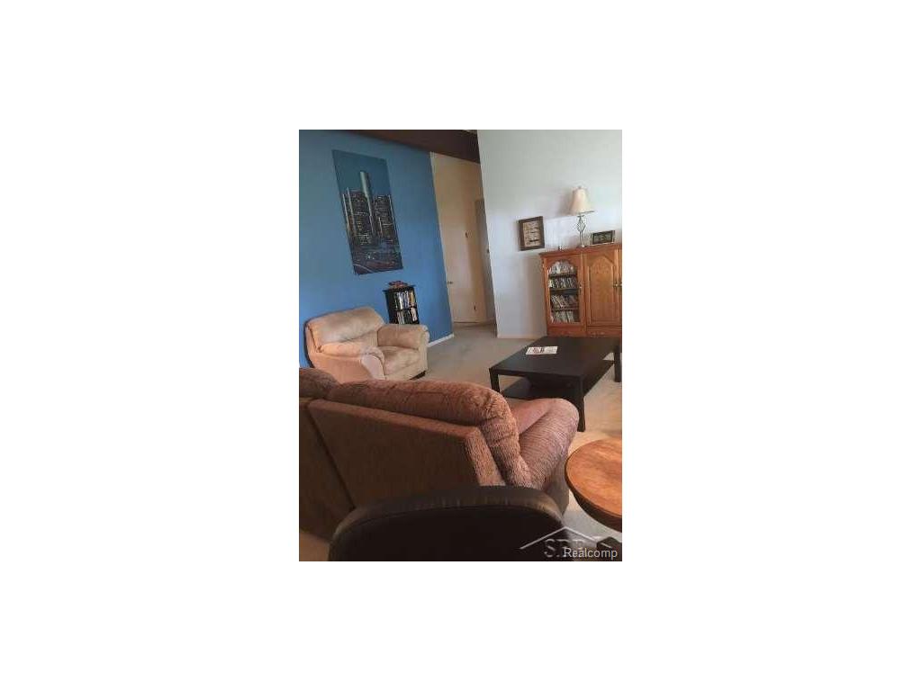 For Sale: 2766 Wellesley Saginaw, MI 48603