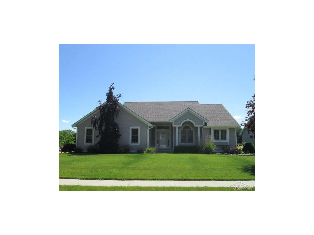 For Sale: 1592 Palomino Saginaw, MI 48609