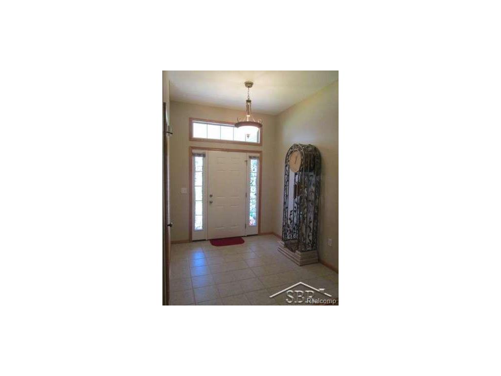 For Sale: 1592 Palomino Saginaw, MI 48609