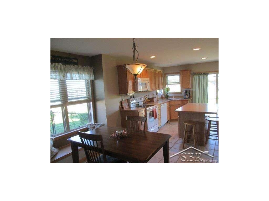 For Sale: 1592 Palomino Saginaw, MI 48609