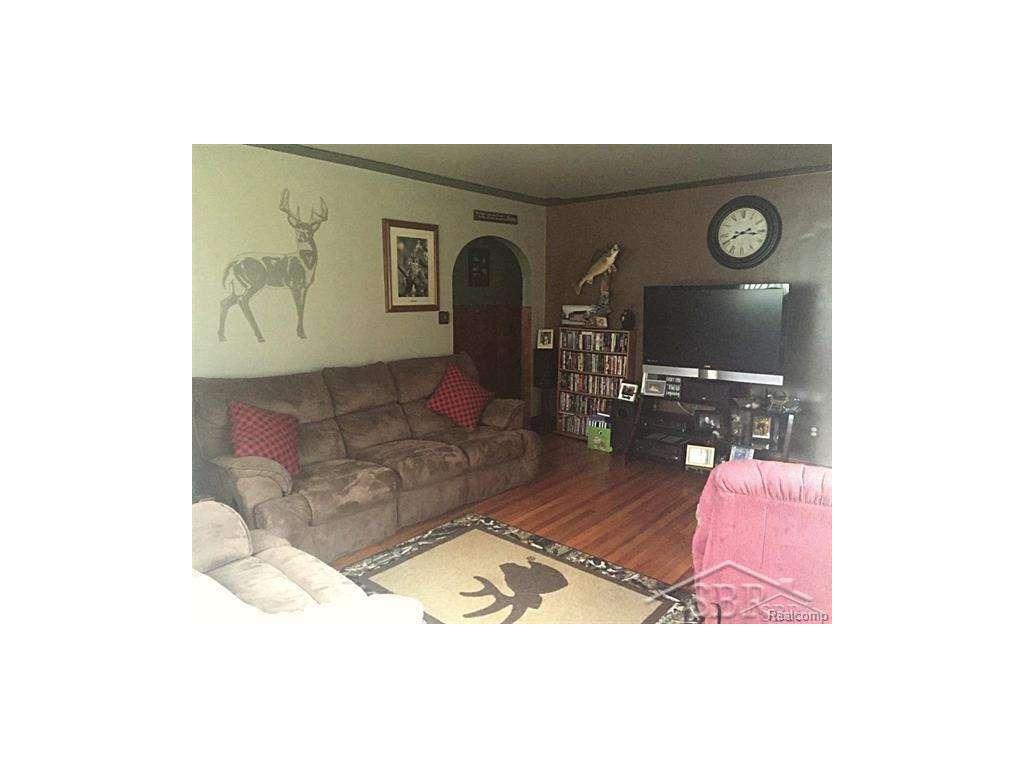 11225 Nichols