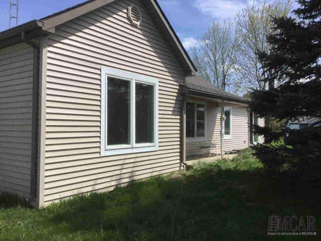 825 Boehm Rd