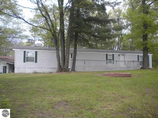 1841 N Ogemaw Trl