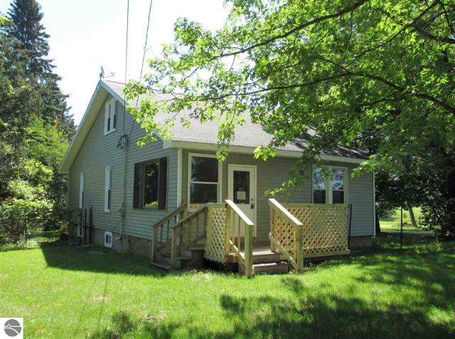 1841 N Ogemaw Trl