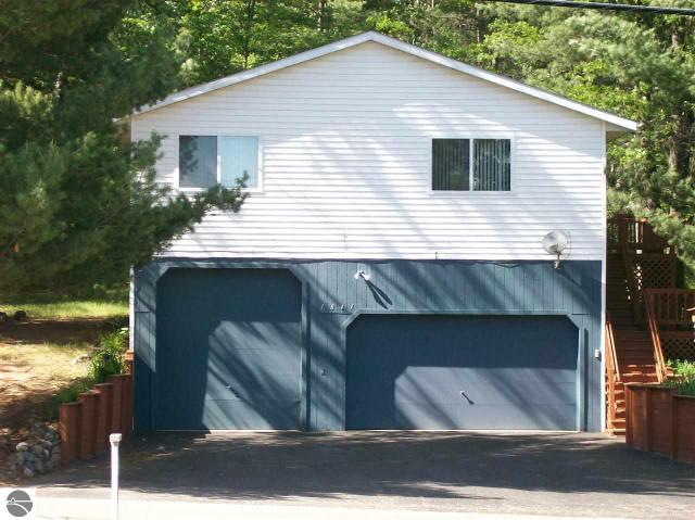 1841 N Ogemaw Trl